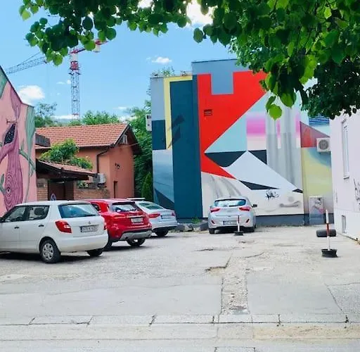 Abras アパート モスタル