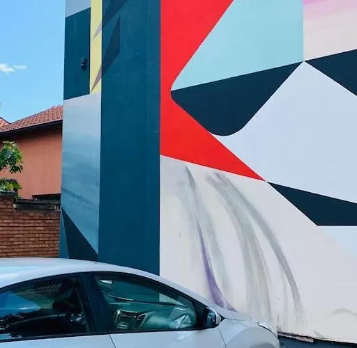 Abras アパート モスタル