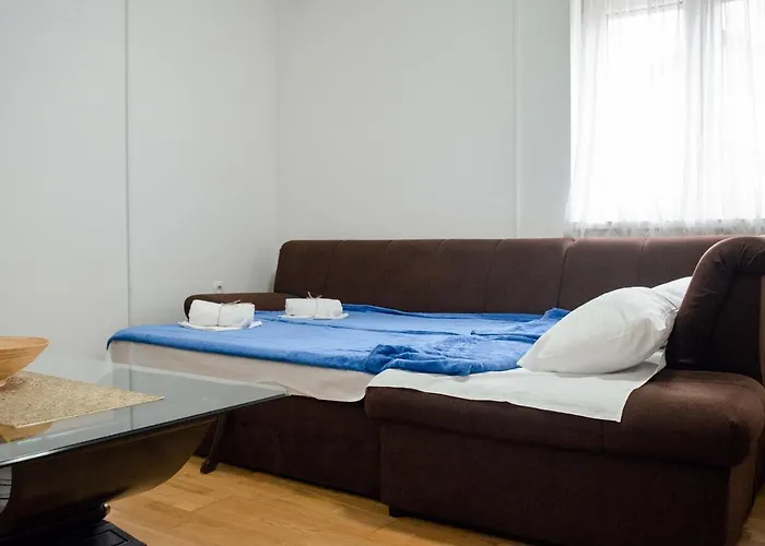 Abras アパート モスタル