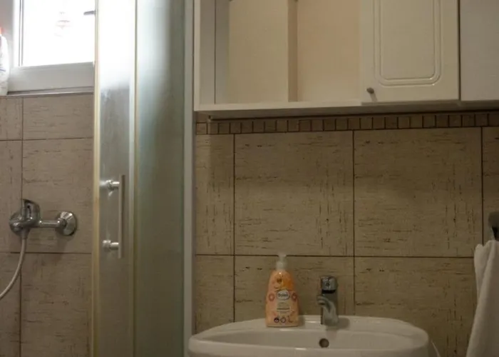 Abras アパート モスタル